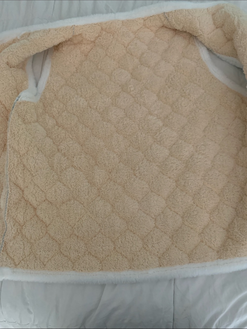 Authentic Korean Kimchi Making Vest - Picture 4 of 4